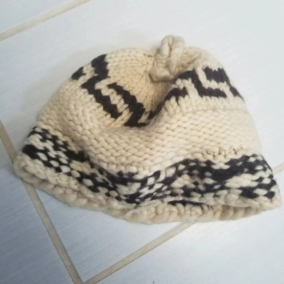 Vintage Cowichan Toque - Picture 2 of 5